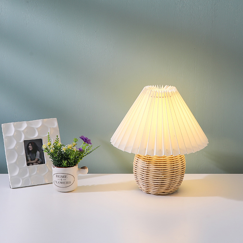 SCKDAY LED Pleated Table Lamp  - đánh giá và giá Desk Setup Aesthetic